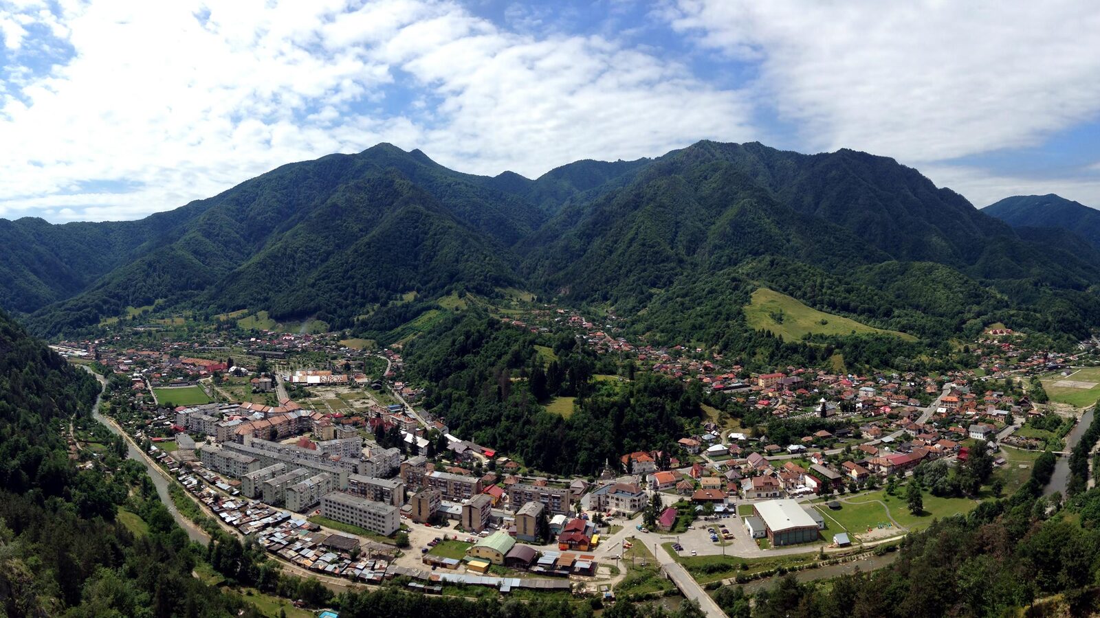 Brezoi — fotografie panorama / centru oraș (Vâlcea, Oltenia)
