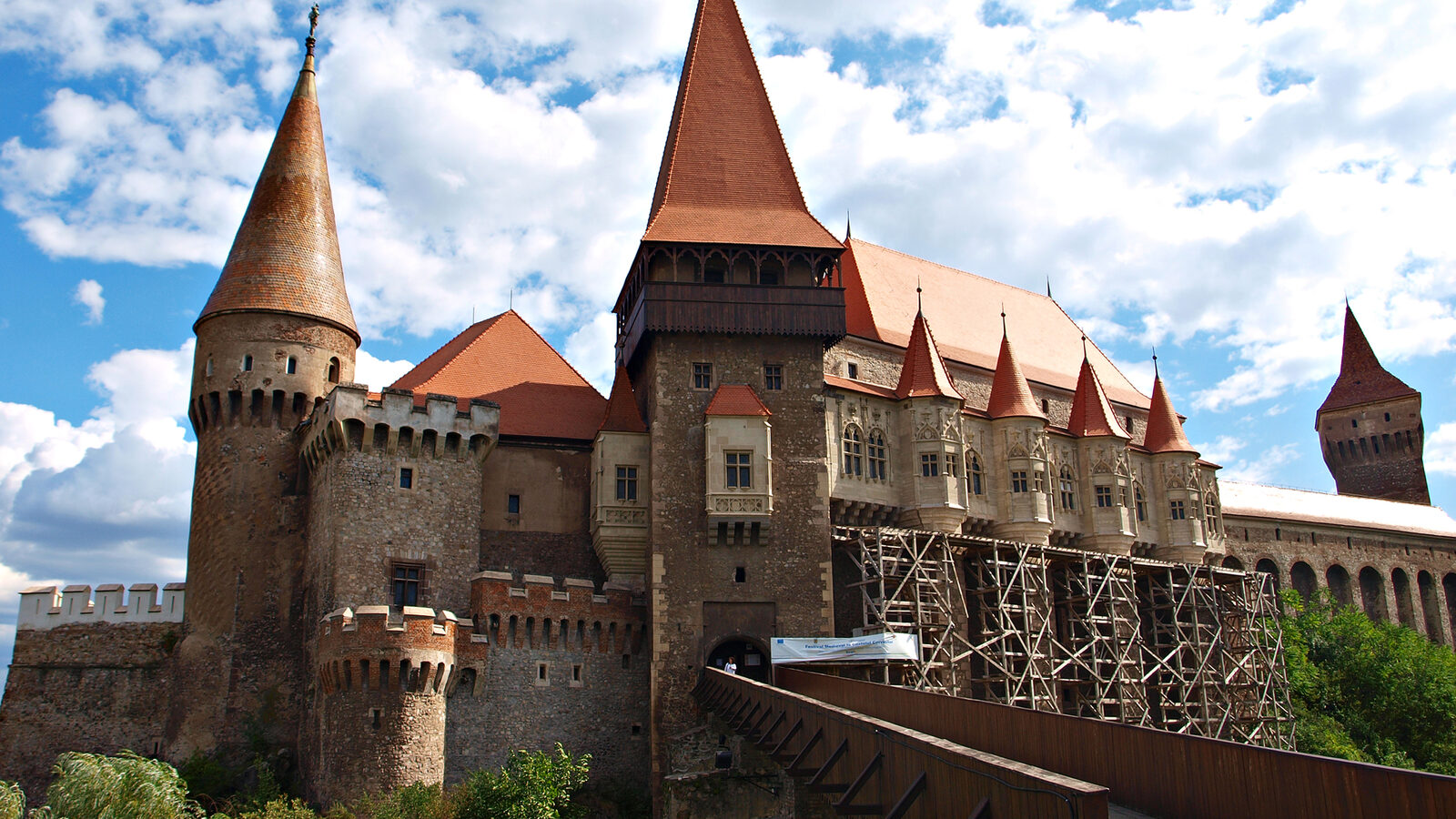 Hunedoara — fotografie panorama / centru oraș (Hunedoara, Transilvania)